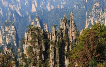 長沙出發(fā)到黃龍洞、張家界森林公園、天門山、鳳凰五日游