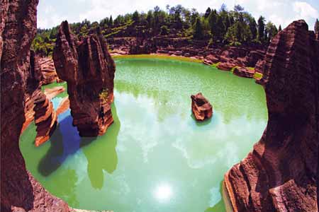 張家界、袁家界、天子山、紅石林、鳳凰古城四晚五日游