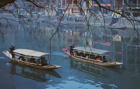 張家界森林公園、袁家界、天子山、大峽谷、玻璃橋、天門山、玻璃棧道、鳳凰古城三晚四日游